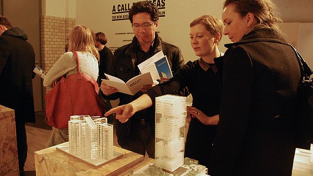 Die Ausstellung der Siegerprojekte ermöglichte der Öffentlichkeit ein erstes "Beschnuppern" der potenziellen, neuen Gebäude. © Paul Schuster