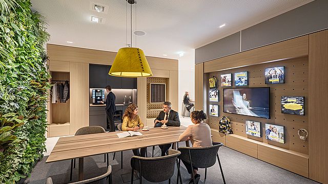 Für jede Beratungssituation die richtige Umgebung – in der neu gestalteten Raiffeisenbank Filiale Traismauer. © Hertha Hurnaus