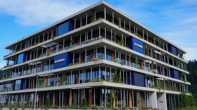 Firmenzentrale mit Identifikationspotenzial – das neue Haus ist schnell zur heimatlichen Anlaufstelle avanciert und tut dem betrieblichen Zusammenhalt gut. | © BODNER Gruppe