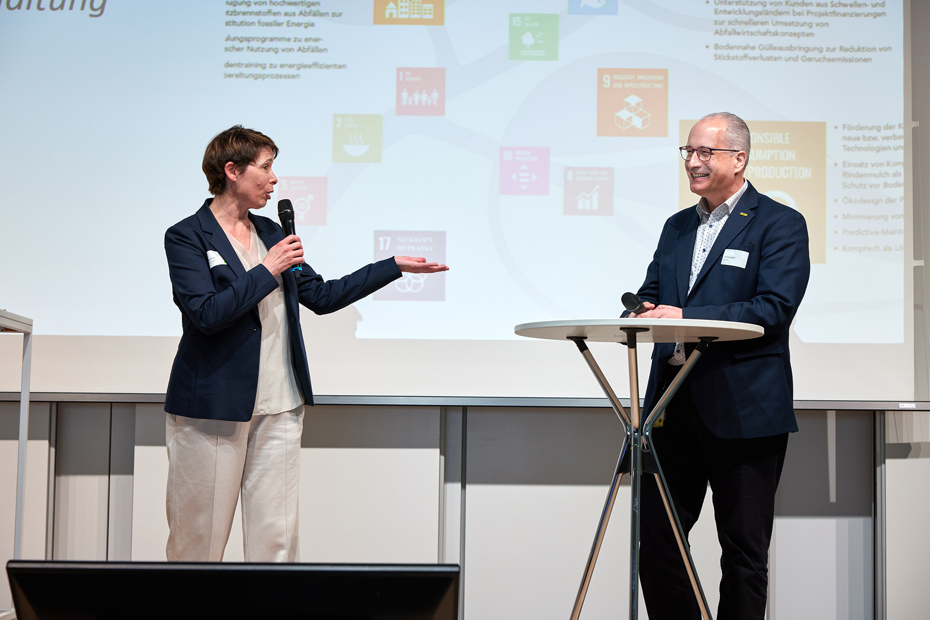 Sabine Zinke, M.O.O.CON und Herwig Kummer, Leiter Personalmanagement, ÖAMTC